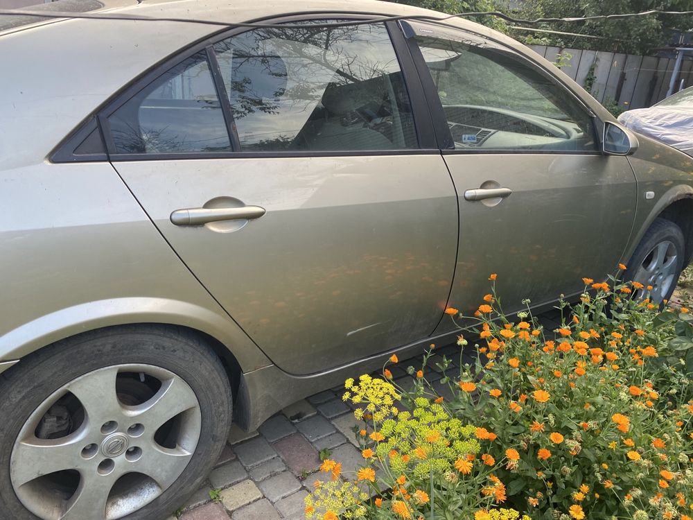 Бампера Nissan Primera p12 хетчбэк/універсал