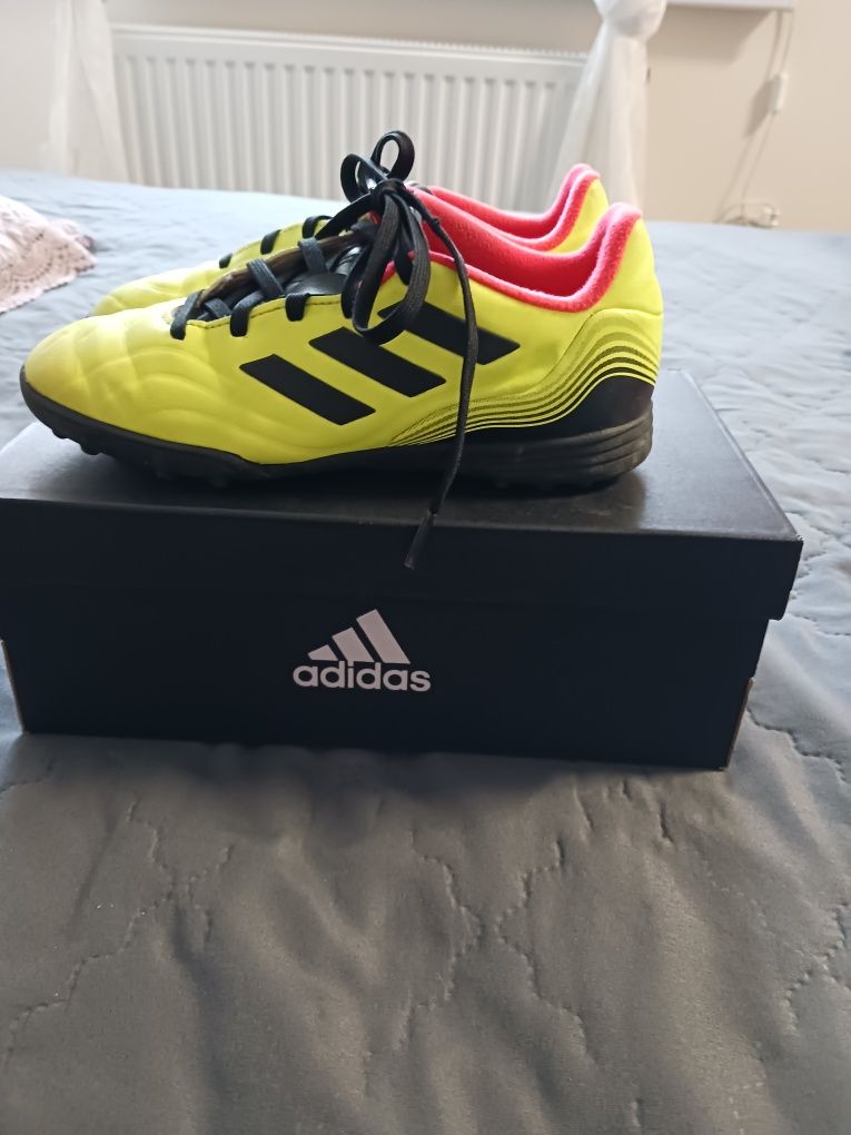 Buty piłkarskie turfy Adidas