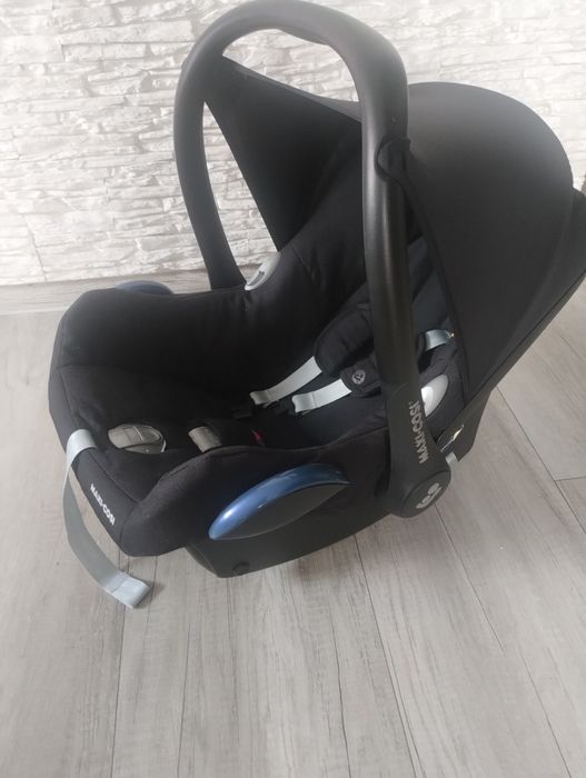 Fotelik Nosidełko Łupina Maxi-Cosi  z bazą