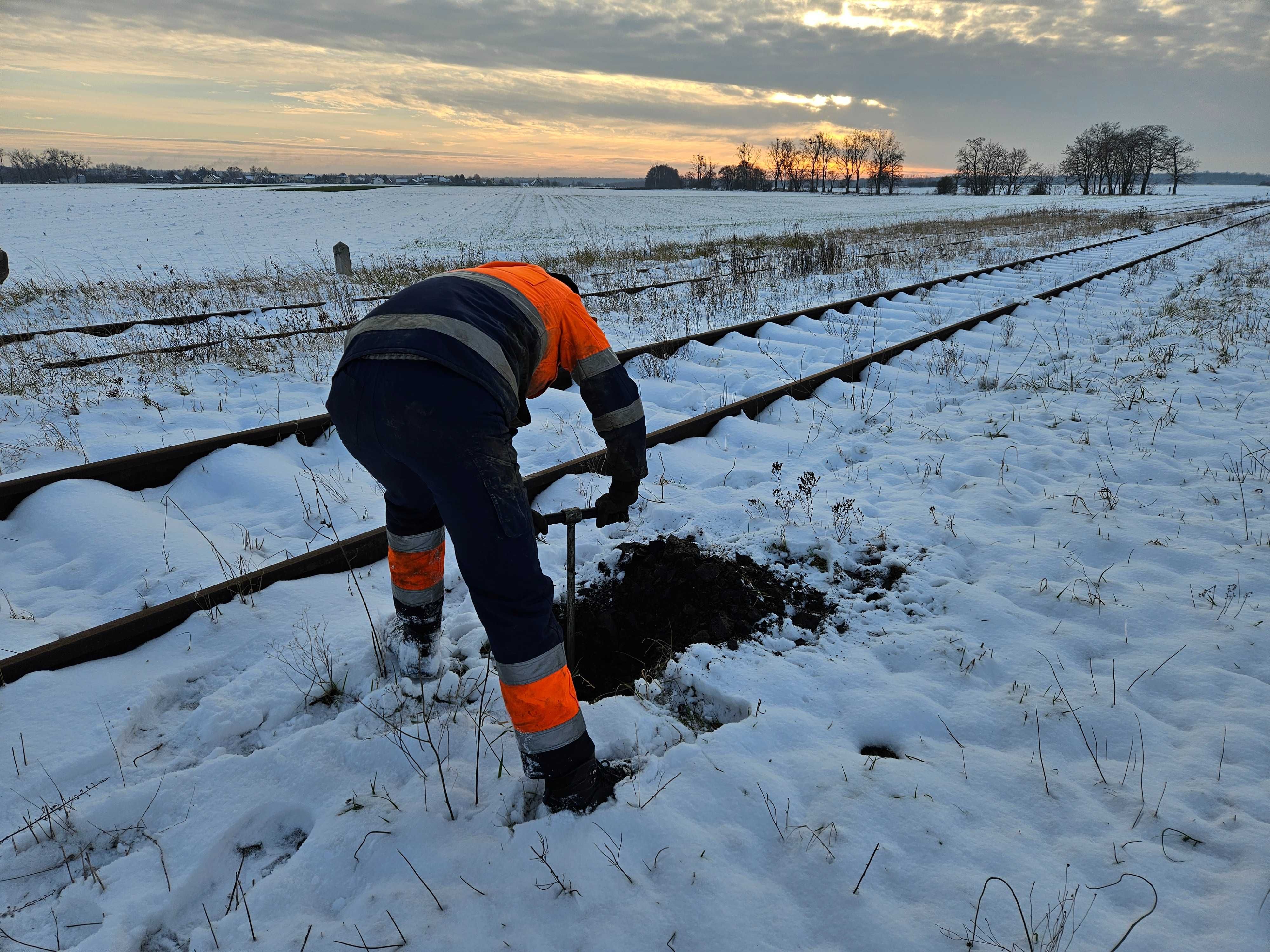 Geolog, Geotechnik, odwierty, badanie gruntu, opinia geotechniczna