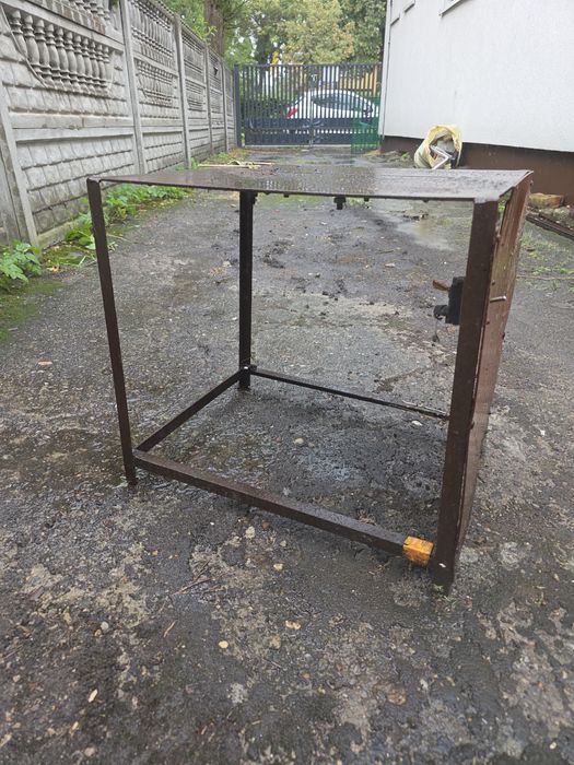 Stolik po pile tarczowej