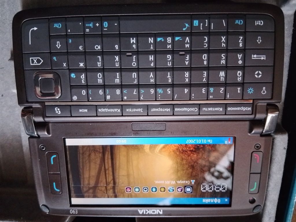 Nokia e90 red состояние нового
