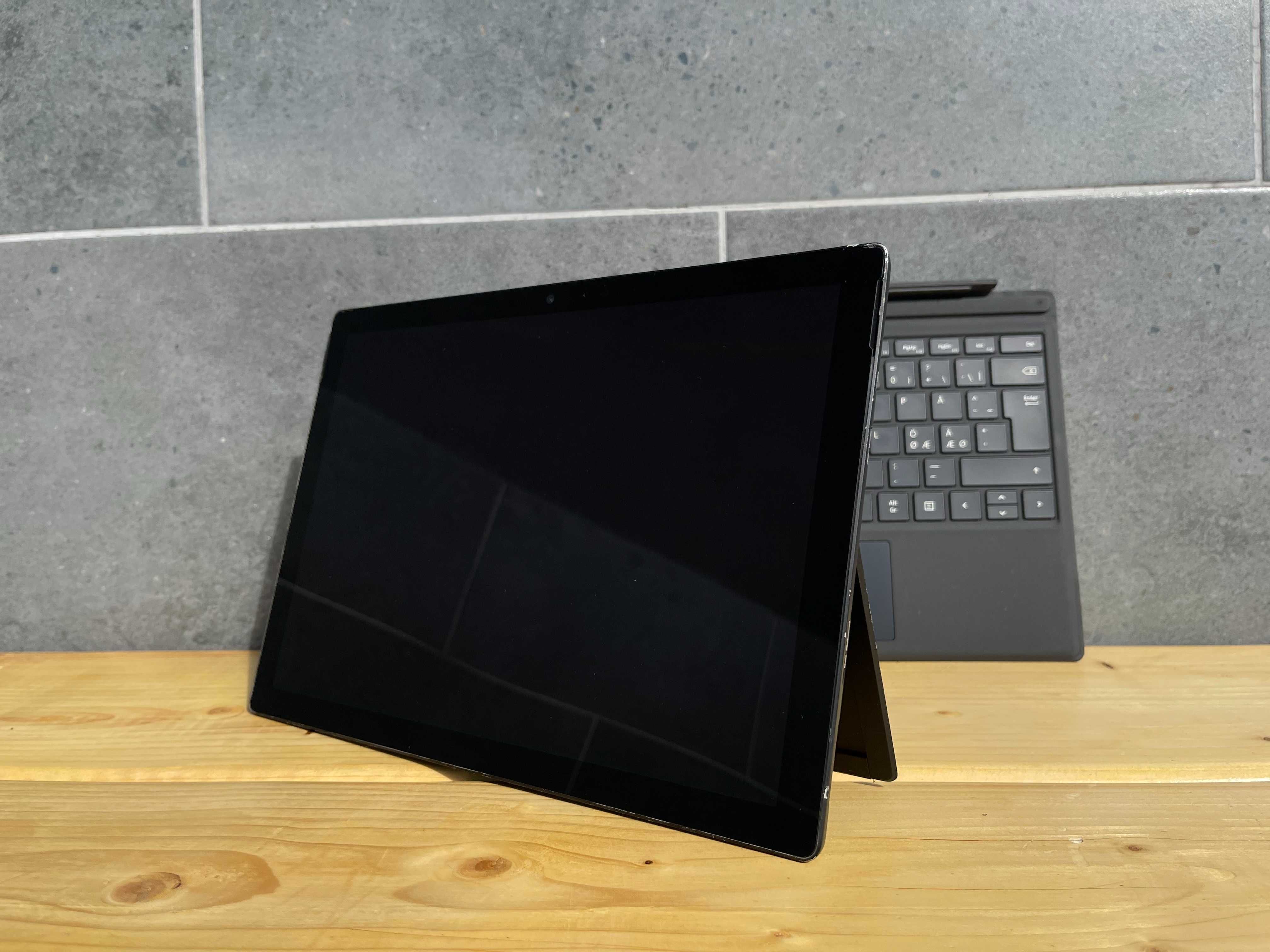 Microsoft Surface Pro 6/i5-8250U/8Gb LPDDR3/256Gb M2/12.3" 3k/Гарантія