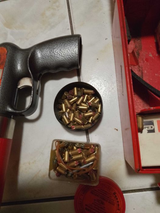 Pistolet prochowy do gwoździ Impex. Stan bdb.