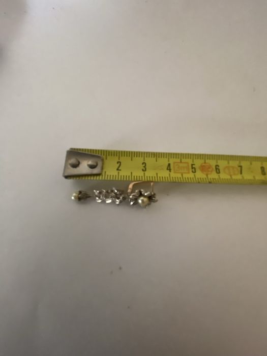 Par de brincos em ouro e prata