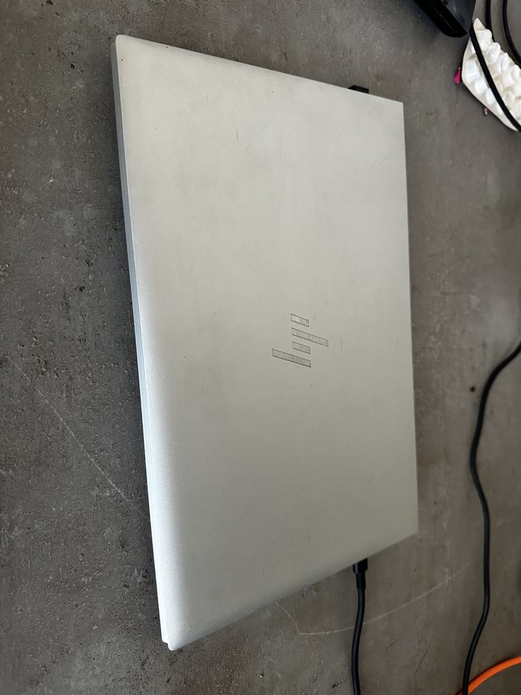 Hp elitebook g830 core i5/16gb/256
