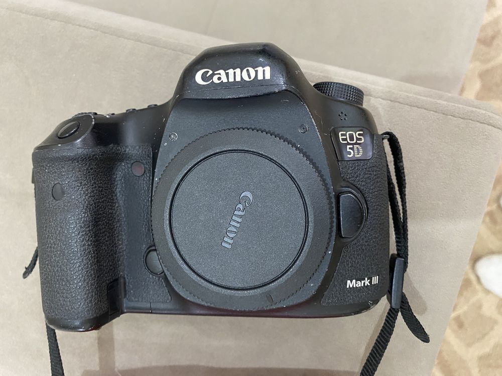 Продам Canon 5d mark ||| body (без обʼєктива)