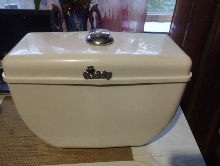 Унітази,комплекти,бачок