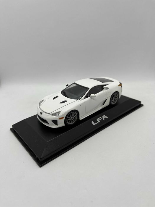 MINICHAMPS Lexus LFA white LFA079 1:43 1/43