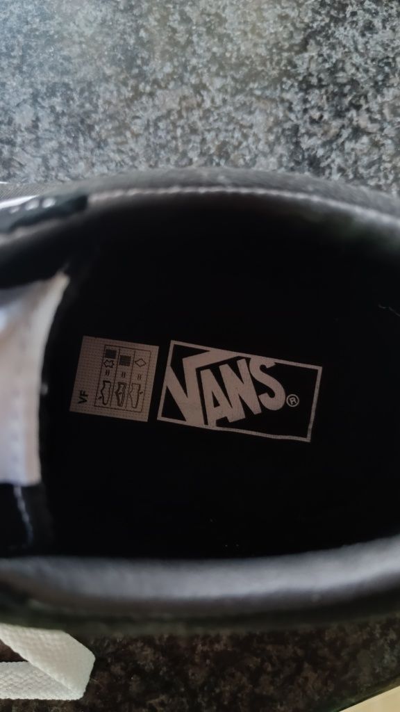 Sapatilhas Vans N 37 novas Originais