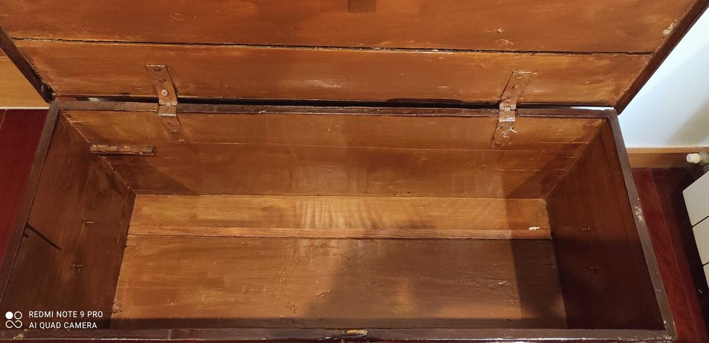 Baú/Arca em madeira