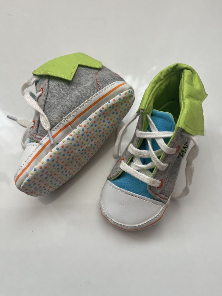 Продам детские пинетки обувь для мальчика 12,5 см новорожденного