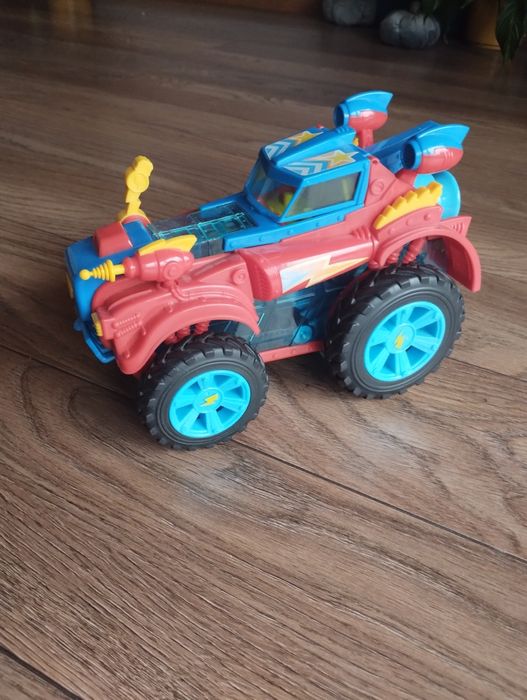 Hero Track Monster Roller SuperZings