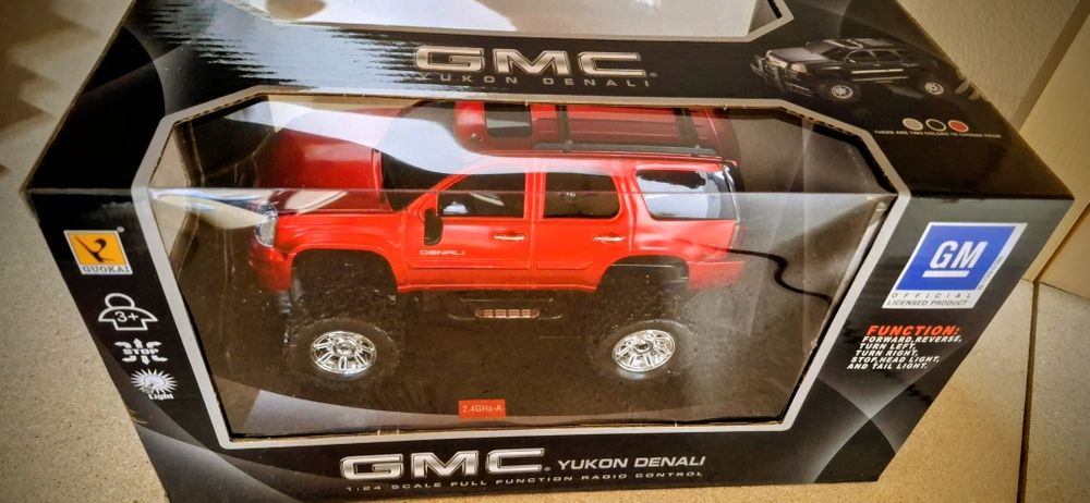 Nowe GMC Yukon Denali skala 1:24 zdalnie sterowane