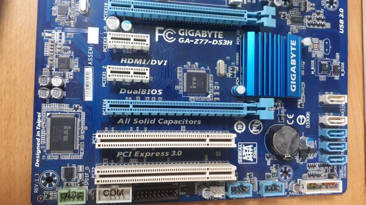 Материнская плата Gigabyte GA-Z77-DS3H socket 1155