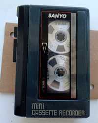 Винтажный кассетный плеер диктофон SANYO teac aiwa M1012a