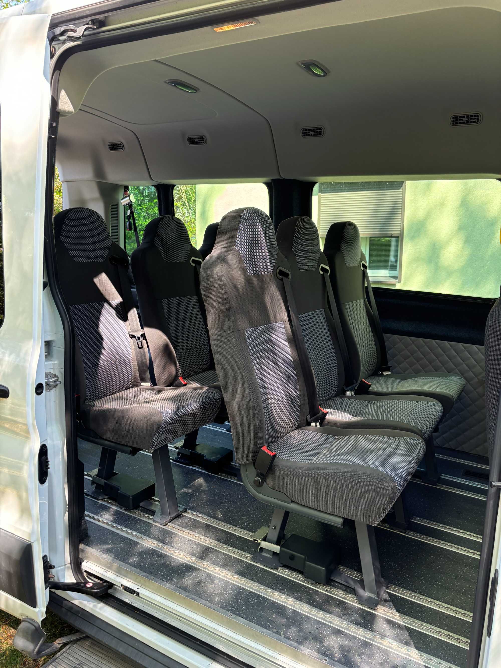 Ford Transit 2015 BUS Przewóz osób niepełnosprawnych 9 os. do 6 wózków