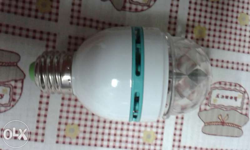 Lâmpada led rotativa para festas