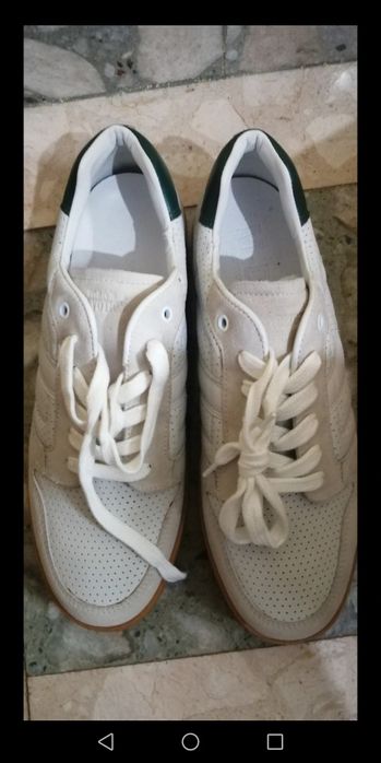 Sapatilhas homem sem uso