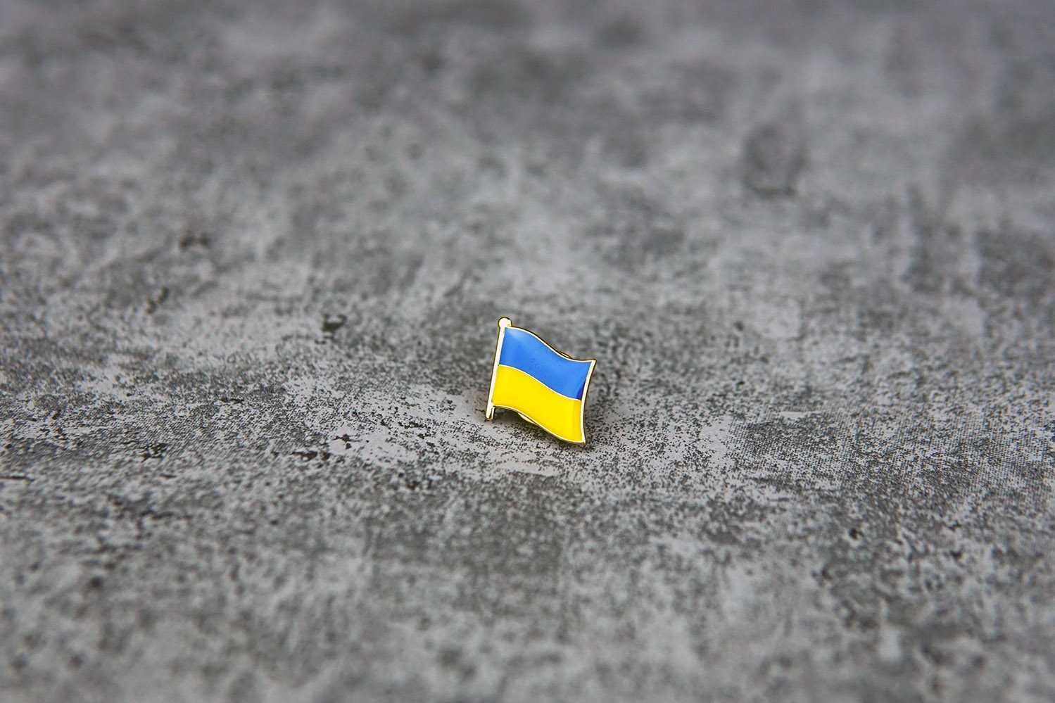 NOWA metalowa przypinka Ukraina flaga Ukrainy ukraińska wpinka pin Poz