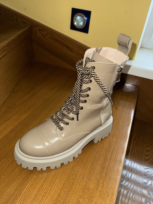 Чобітки стан ідеальний одіті 1раз.