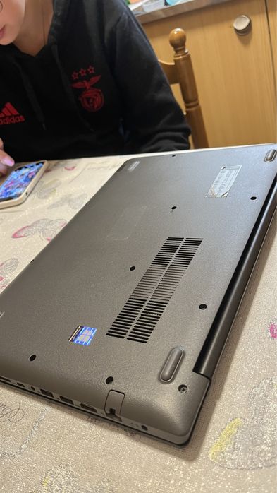 Computador Lenovo 15.6 polegadas