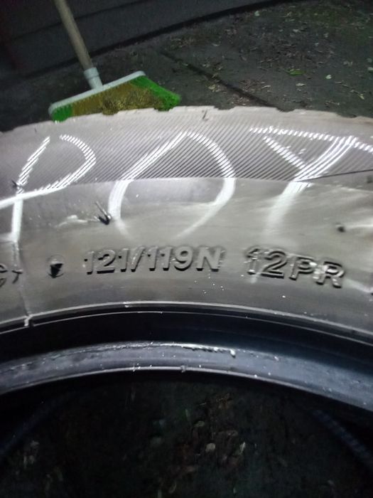 Резина  LASSA на автобус