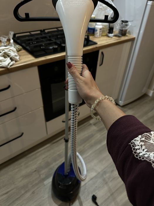 Вертикальний відпарювач стаціонарний Saturn ST-CC8210