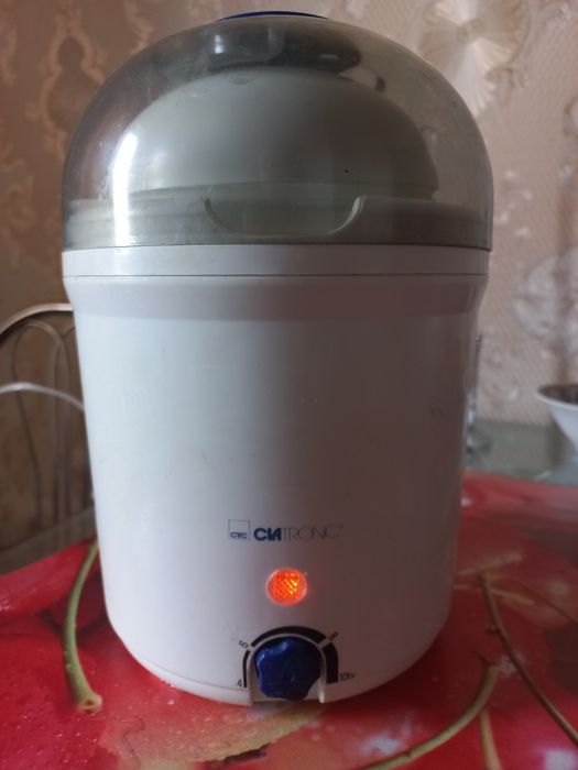 Йогуртниця Clatronic на 1 л.