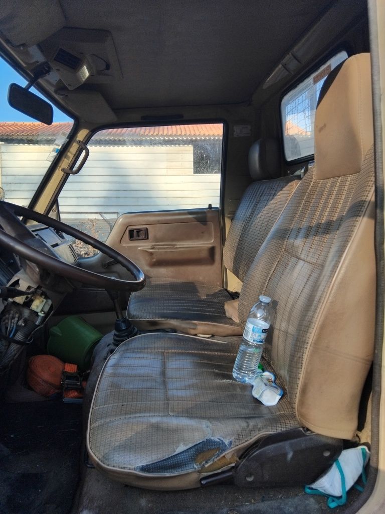 Toyota dina 250 pessada