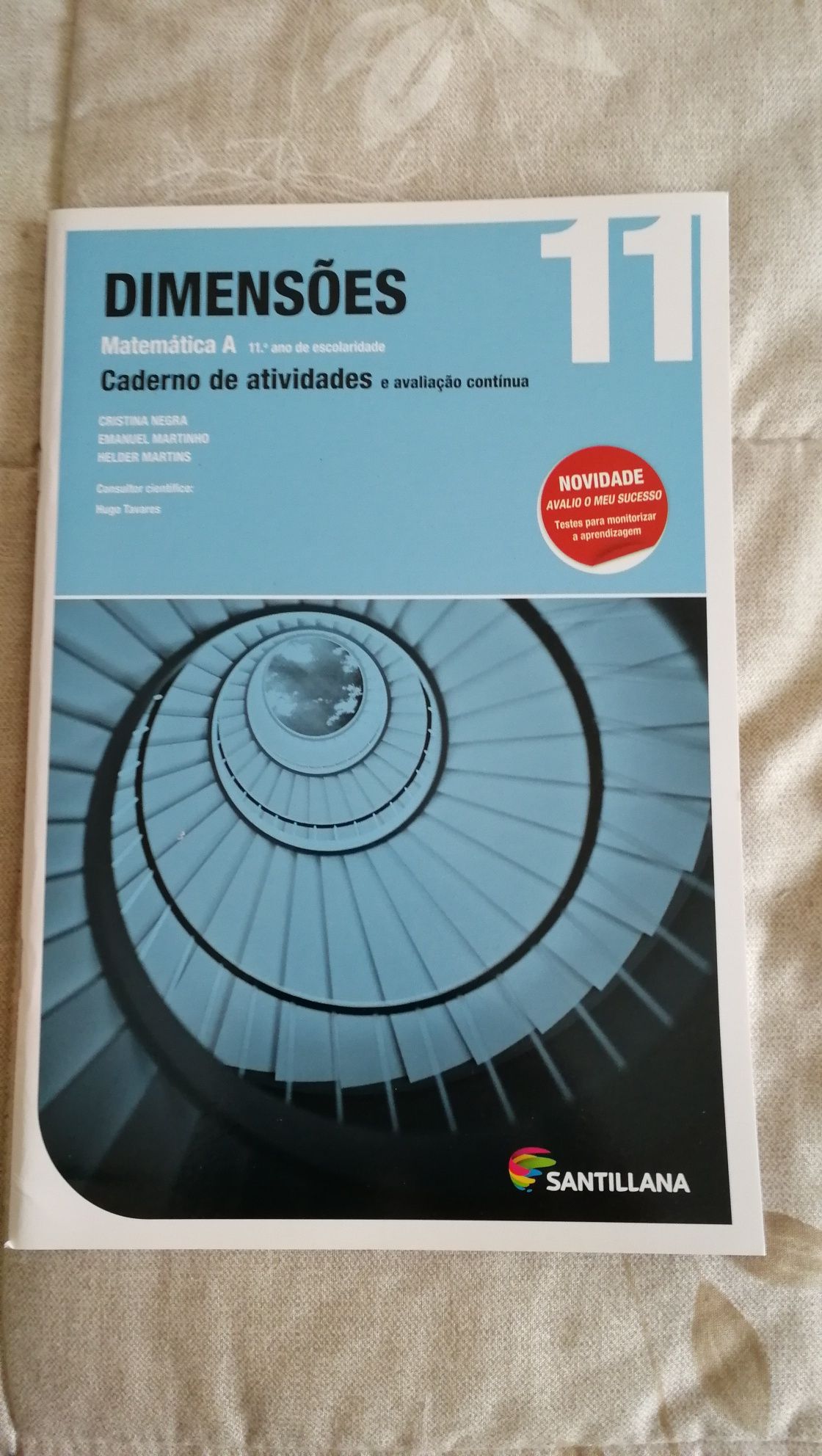 Dimensões livro exercicios matematica 11 ano