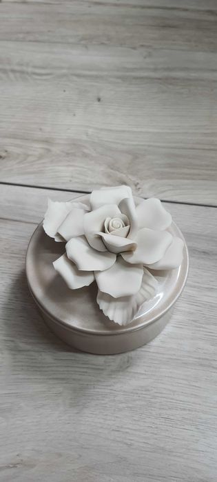 Керамічна шкатулка