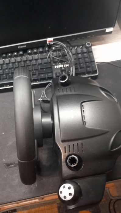 Kierownica logitech driving force gt