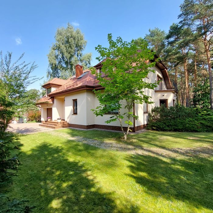 Dom jednorodzinny w Józefowie na sprzedaż