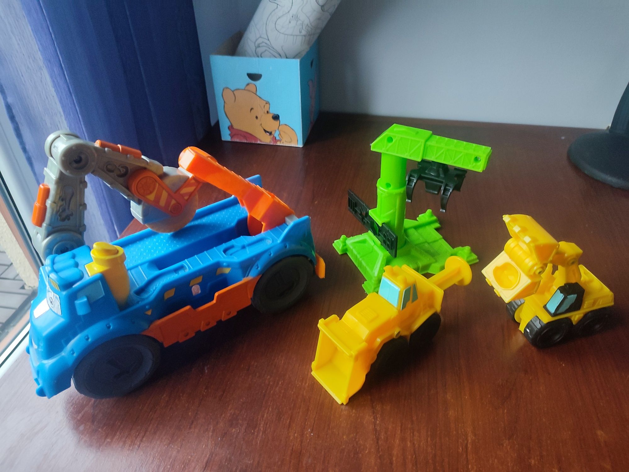 Play Doh Auto Buzz pracowita piła, dźwig i 2 pojazdy budowlane