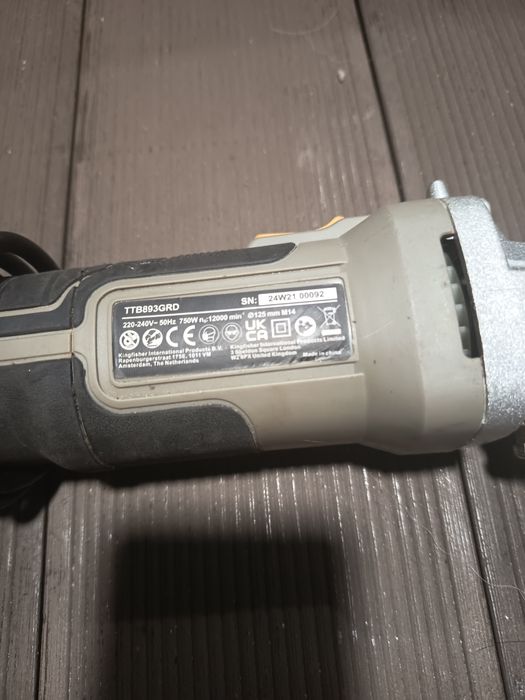 Rebarbadora . Lixadeira . Pequena