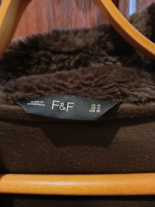 Продам шубку коричневу,коротку