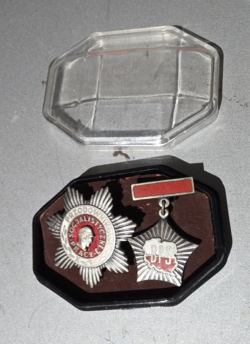 Odznaka Przodownik Pracy Socjalistycznej Srebrna + Wpinka BPS, Orygina