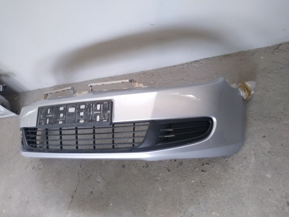 Zderzak przód Golf 6  LA7W idealny do założenia