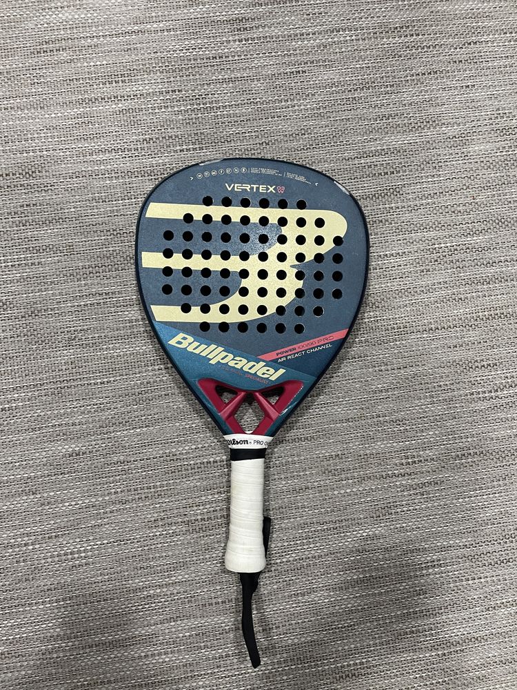 Raquete padel Bullpadel Vertex 03 W Delfi Brea