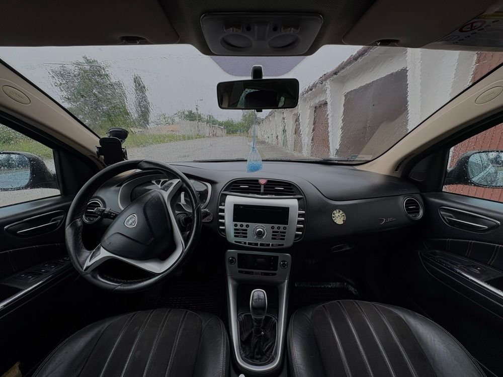 Lancia Delta 2009
