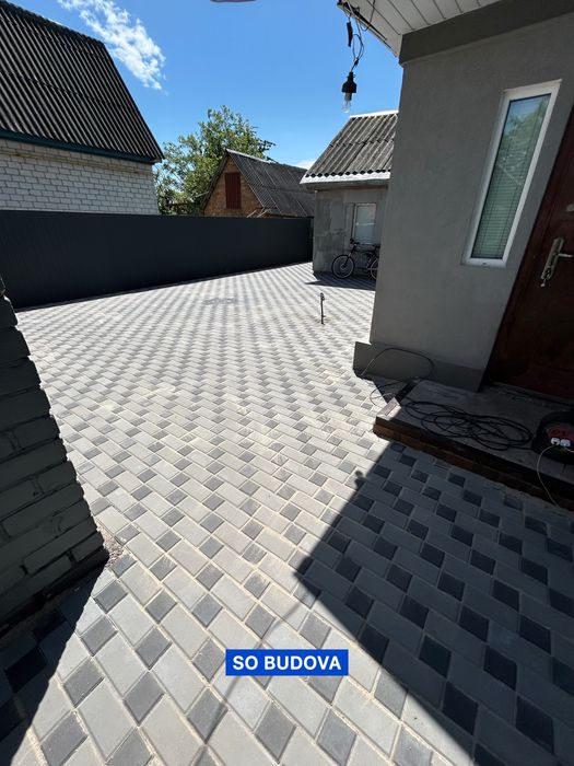 Укладання тротуарної плитки Бруківки Укладка тротуарной плитки ФЭМ