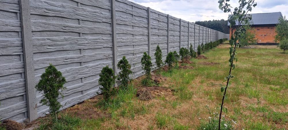 Ogrodzenia betonowe montaż płoty beton ogrodzenie betonowe