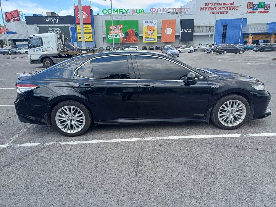 Продам Toyota Camry 2020 года