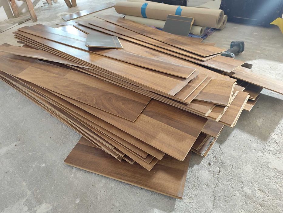 Oddam za darmo panele podłogowe, 50m2+. REZERWACJA DO ŚRODY