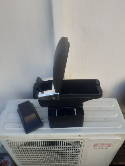 Продам подлокотник на универсальной подставке