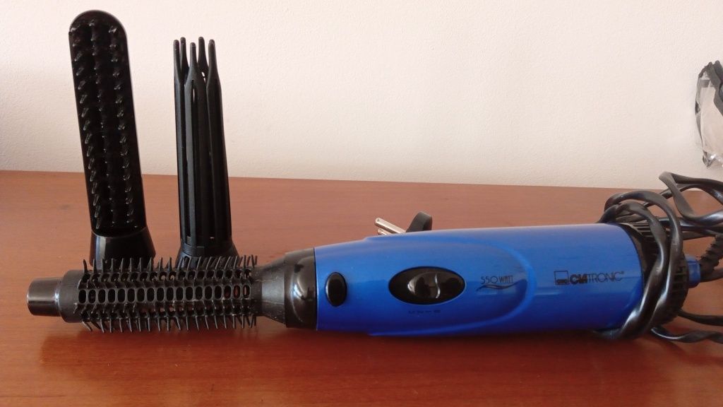 Secador  e prancha com multifunções usados a 5€