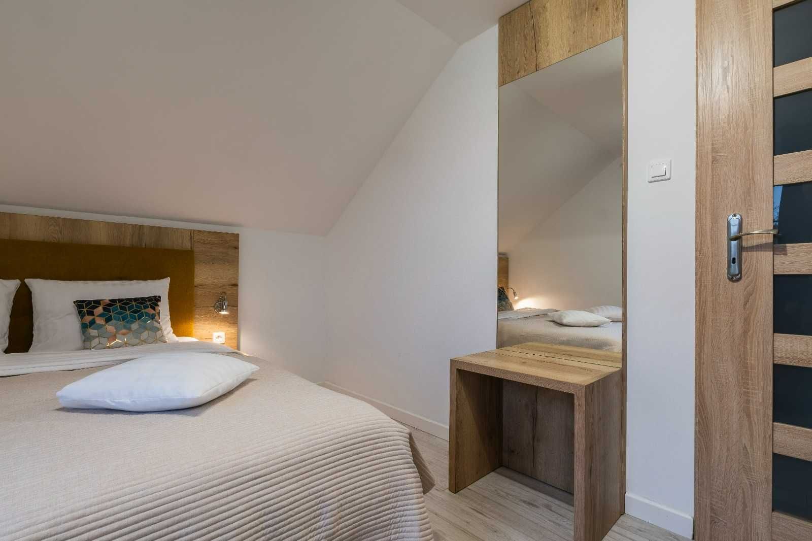 Magiczne Wakacje nad Jez. Mazury  Pokoje & Apartament  100m do plaży