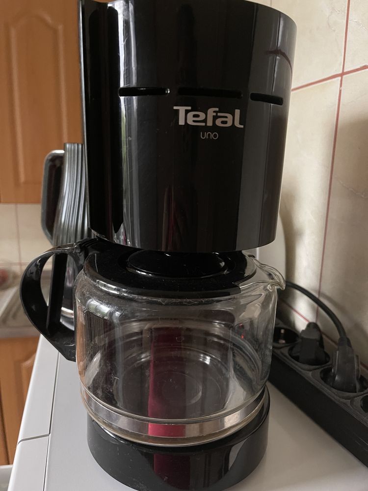 Капельна кавоварка Tefal Uno CM1218DE