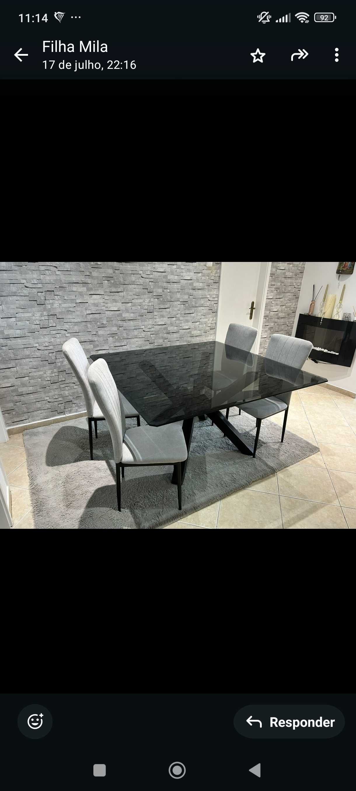 Mesa com 4 cadeiras